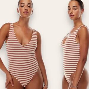 Aritzia Babaton Contour V-Neck Bodysuit Flax Beige Sun-Dried Red Large Women’s